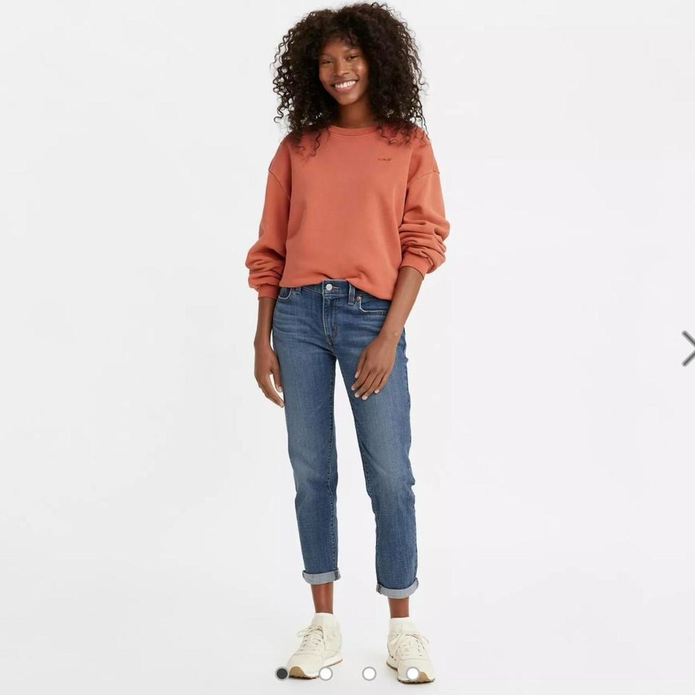 Levi’s Boyfriend Mid Rise Women’s Jeans Medium Wash Size 35 x 26